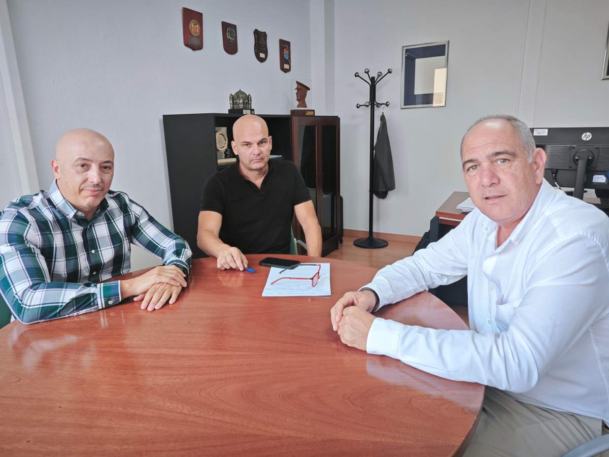 VISITA DEL PRESIDENTE DE LA MANCOMUNIDAD AL DIRECTOR DE SEGURIDAD DEL GOBIERNO DE CANARIAS                                                                                                                                                                